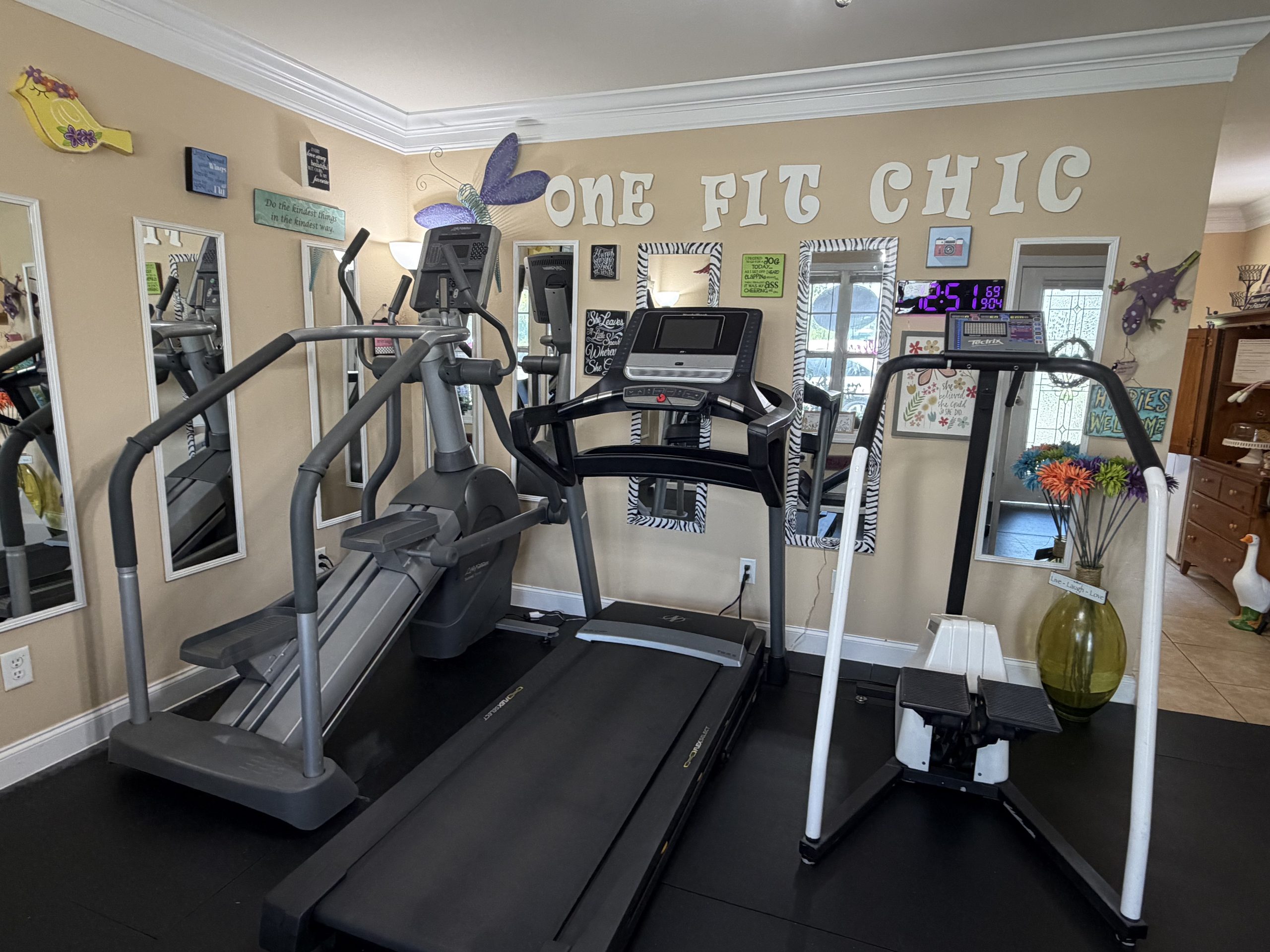One Fit Chic - Women’s Only Private Personal Training Studio